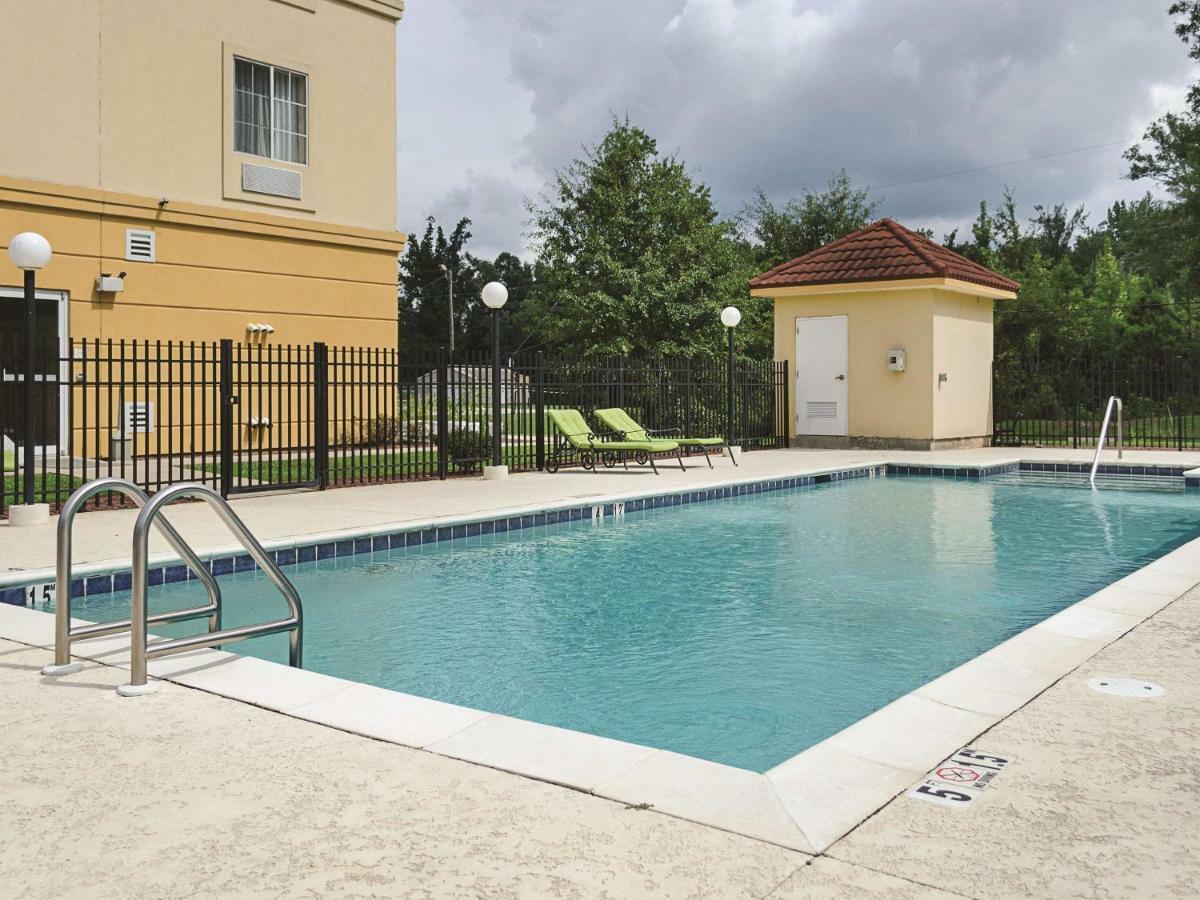 La Quinta By Wyndham Mobile Satsuma / Saraland Hotel Kültér fotó